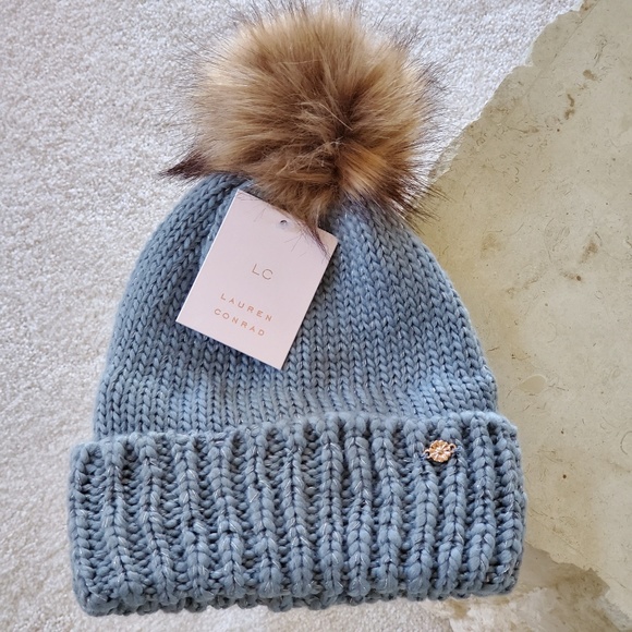 LC Lauren Conrad Accessories - Lauren Conrad beanie
